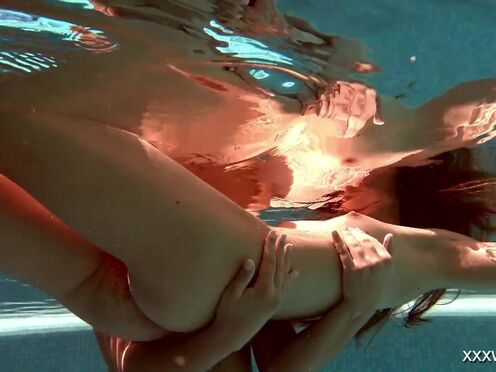 Olla Oglaebina & Irina Russaka hot nude girls in the pool