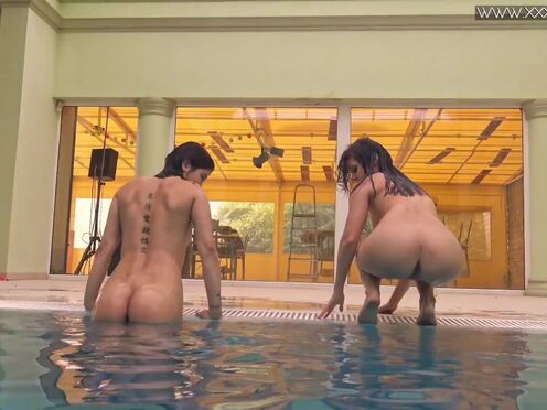 Sexy naked underwater horny teen babes Lizi & Dee