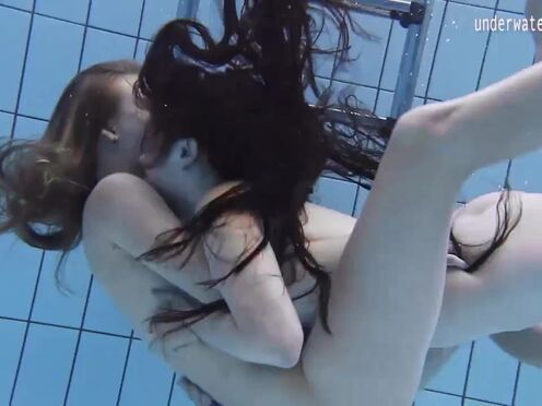 Enjoy a ginger underwater & lezzies