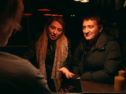 BDSM, whip, leather, cage: Amandine Pellissard crosses all her limits!