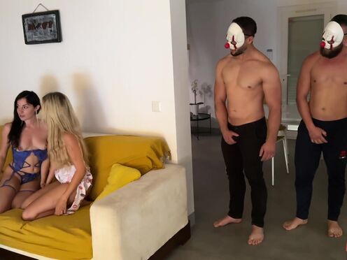 Halloween special: Maya & Sandrillon in a wild groupsex!