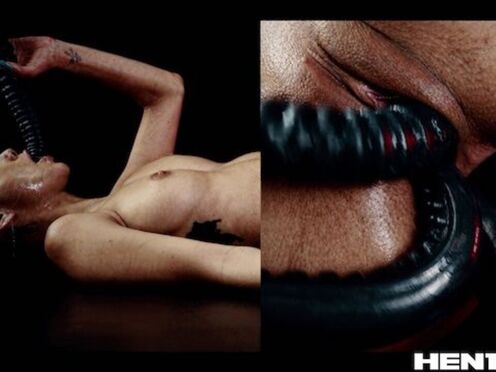 Double Assfucking Colombian Destroyed by Aliens & filled up