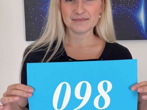 Cougar wants to be a pornstar