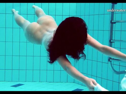 Hot hottie in the pool naked & horny big boobs