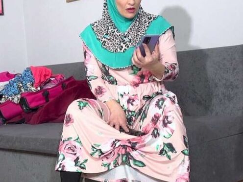 Scared housewife called horny cop