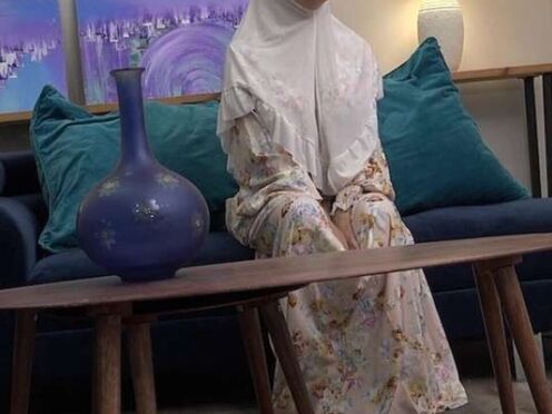 Sexy wifey in hijab has a hot surprise for her hubby