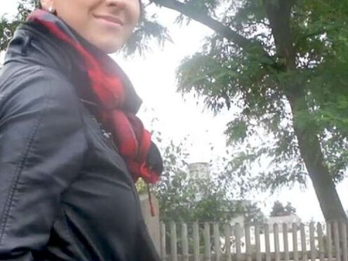 Smiley brunette gets a lift & a fuck