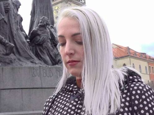 Delicious blonde gets invited to private photo shoot