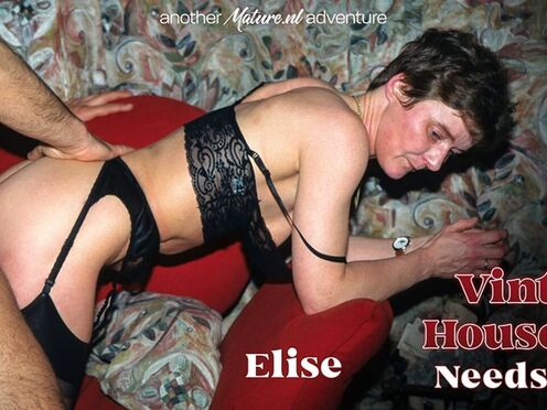 Vintage wifey Elise