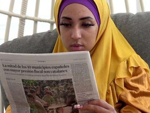 Tired housewife in hijab gets sexual energy