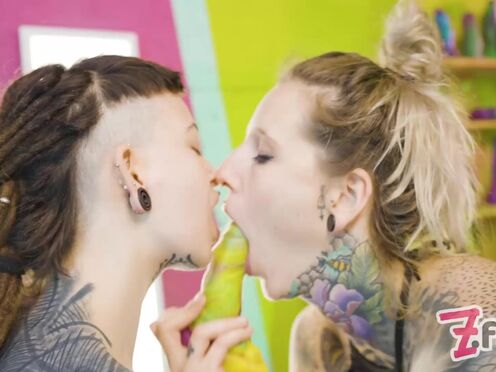 Tatted teen gets fuck by ALT pornstar with crazy strap on toy