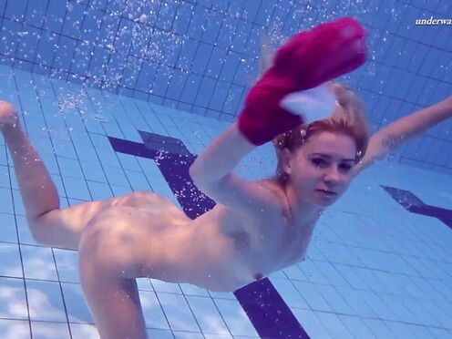 Elena Proklova shows how hot can one be alone in the pool