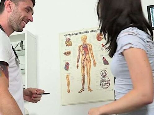 Czech chick Kizzy Sixx visited her doc