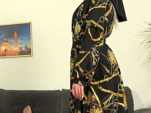 Lazy hot girl in hijab gets hardcore penetration