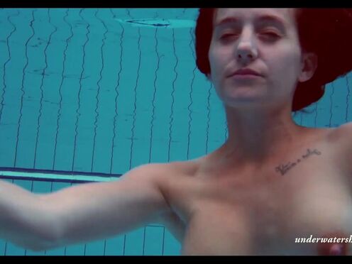 Piyavka Chehova hottest underwater stripping ever