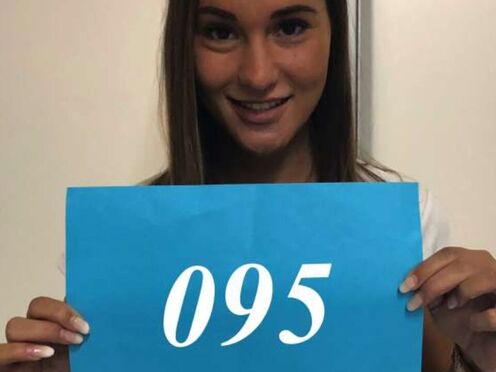 Czech pornstar Naomi Benet wants more money