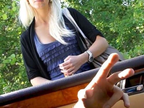 Blowjob for a free lift