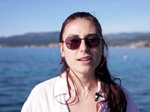 Mia, 24 years old, from Hyères!