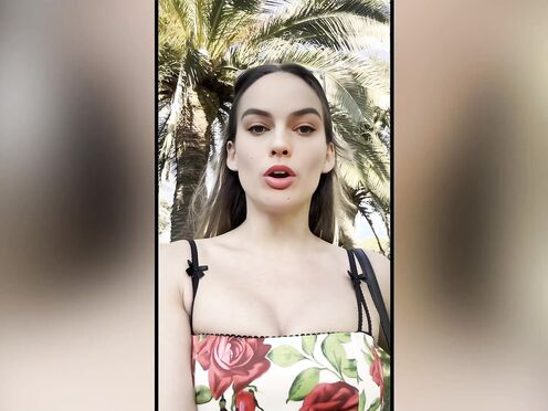 Chloé, 26 years old, saleswoman & naughty!