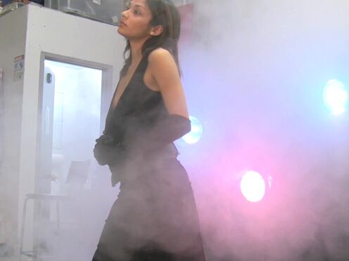 Bombshell 18 Year Old Skinny Indian Striptease Casting