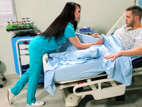 Asian tgirl nurse Kasey Kei suck patient