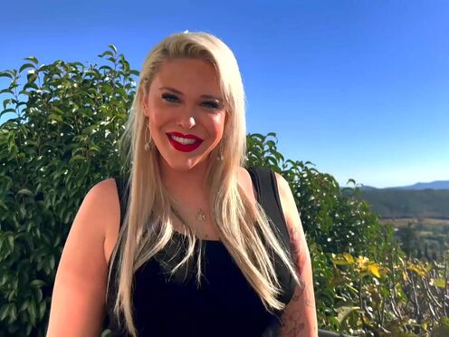 Alysha, 26 years old, nurse in Lyon!