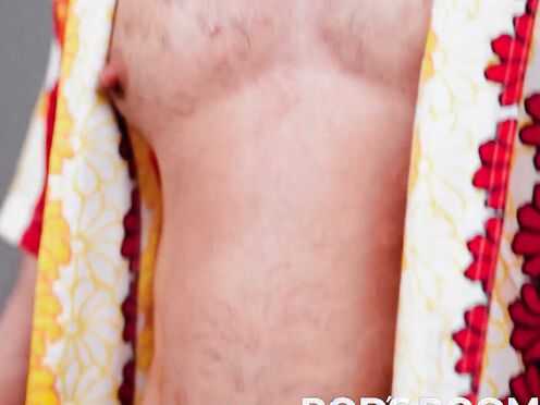 Hunk Derek irresistibly kissed Devin in an erotic photoshoot