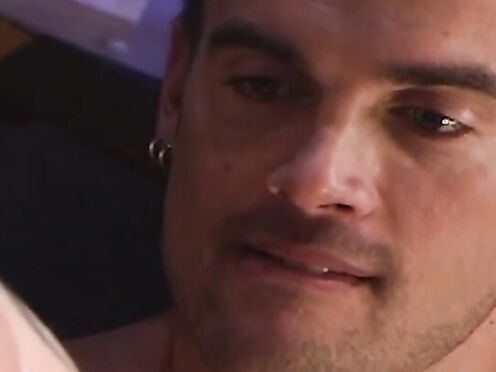 Jessie Balboa fists Steve Cannon aftet he craved for some deep ass fucking stimulation.