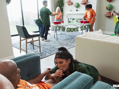 REALITY KINGS Game Day Bump & Run - Jasmine Sherni, Mazee The Goat