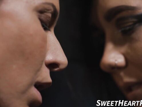 Horny lesbian Sinn Sage licks & scissors the trimmed twat of straight Ariel X