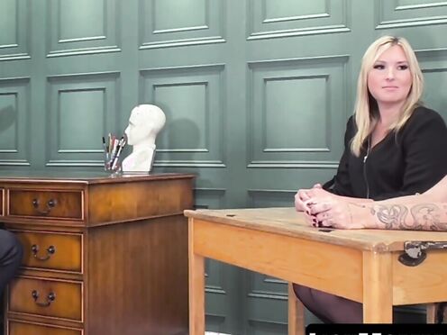 Stepmum Charlie Rae & Gigi Patsy suck principals shaft in threeway