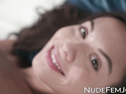 Seductive cutie Sabrisse opens wide her delicious & tight twat