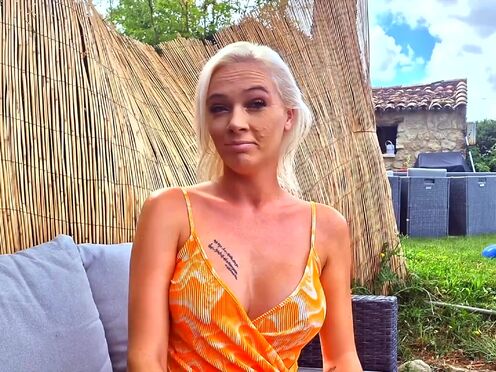 Oletsha, 26, mistress of a hotel in Nancy!