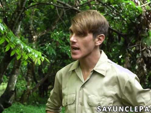 Joshua Kelly teaches Dakota Lovell & Jack Andram fitness training