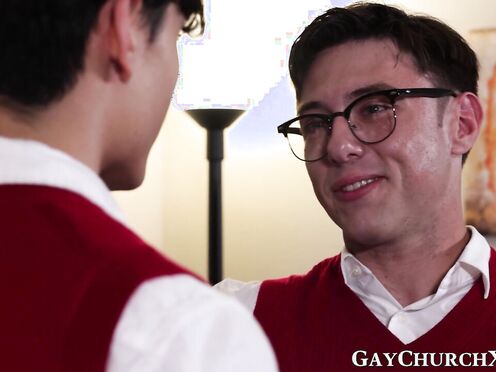 Beefy Archie Paige shoves his shaft into Donovans tight anus