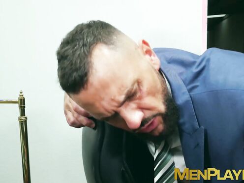 Babe ViciousMen ravaged the tight hole of his co-worker Andrea Suarez