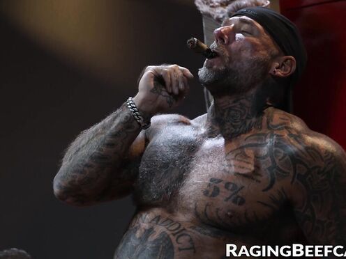 Hung DILF Masculine Jason destroys the anus of hunk Bruce Jones