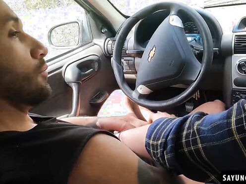Horny Colombians Milo Star & Felipe Kun share steamy car sex