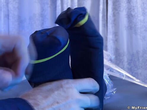 Bushy Dallas Experienced Feet Tickles While Wrapped