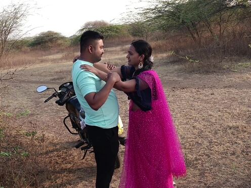 Indian Wifey Outdoor Blowjob Licking Fingered & Ravaged