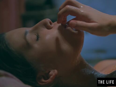 Puffy nippled hot hottie masturbates hard with honey & a cucumber