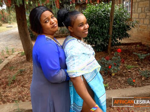 African STEPMOM Lesbo Girls Make Out In Public