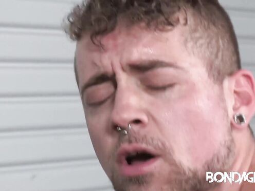 BondageBros: Jay Austin blows & rides muscular hunk Michael Romans veiny meat