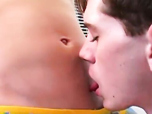 Twink sucks off his friend & loves every moment of it