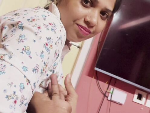 Real Life Indian Wifey Sex Before Going In Bed