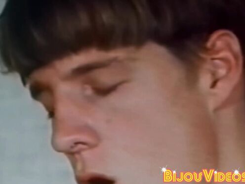 Retro perfect bodied Marc Reynolds penetrates my bubbly butt hole in doggystyle