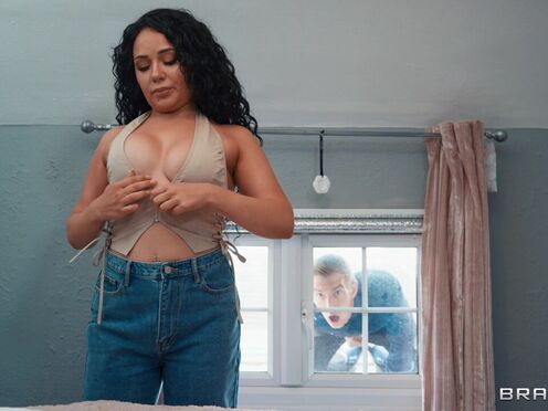 BRAZZERS Not The Room We Expected But The Shaft I Need! - Lola Bratz