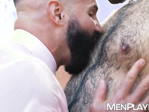 Bearded hunk Dani Robles groans as hung Jacob Lords destroys him