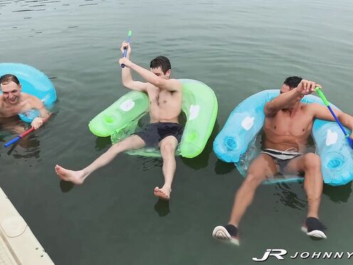 JohnnyRapid: Johnny Rapid gets dick worshipped before barebacking Parker Hayes