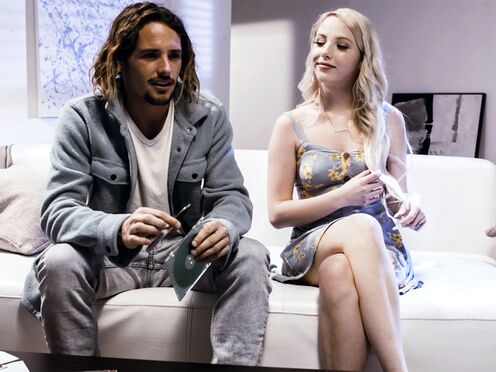 Blonde teen barista banged by a lying musician on her Bday